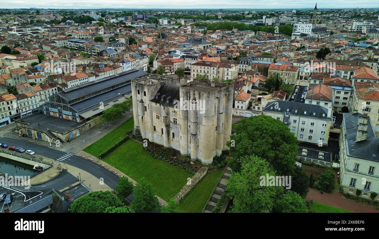 Drone photo Niort donjon France Europe Banque D'Images