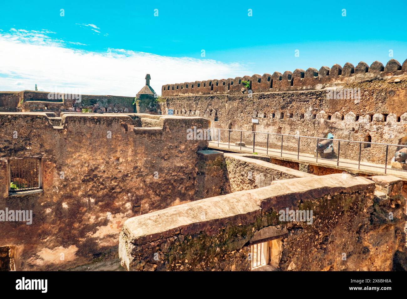 Vue sur les ruines du Fort Jésus à Mombasa, Kenya Banque D'Images