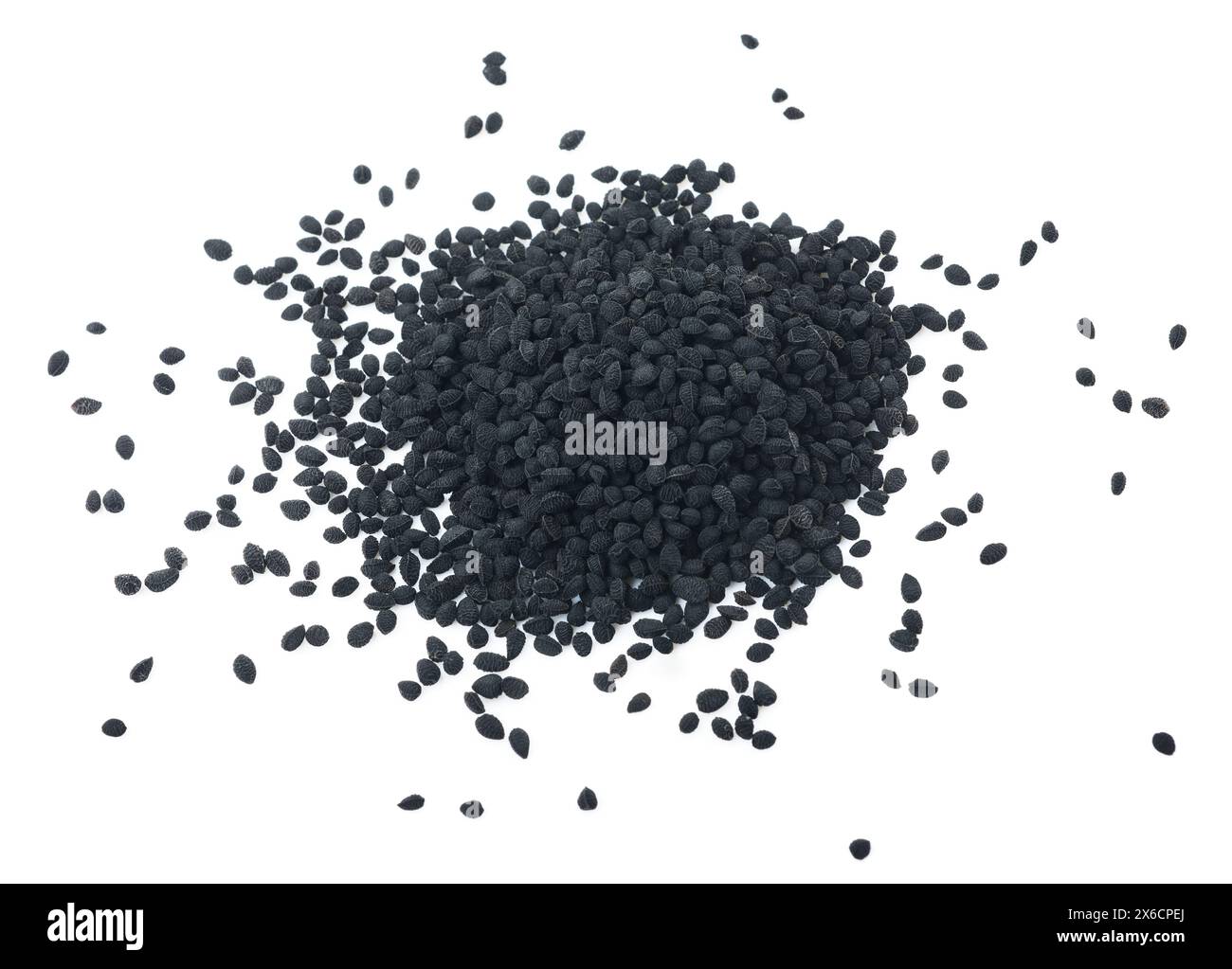 Pile de graines de nigel noir isolé sur blanc Banque D'Images