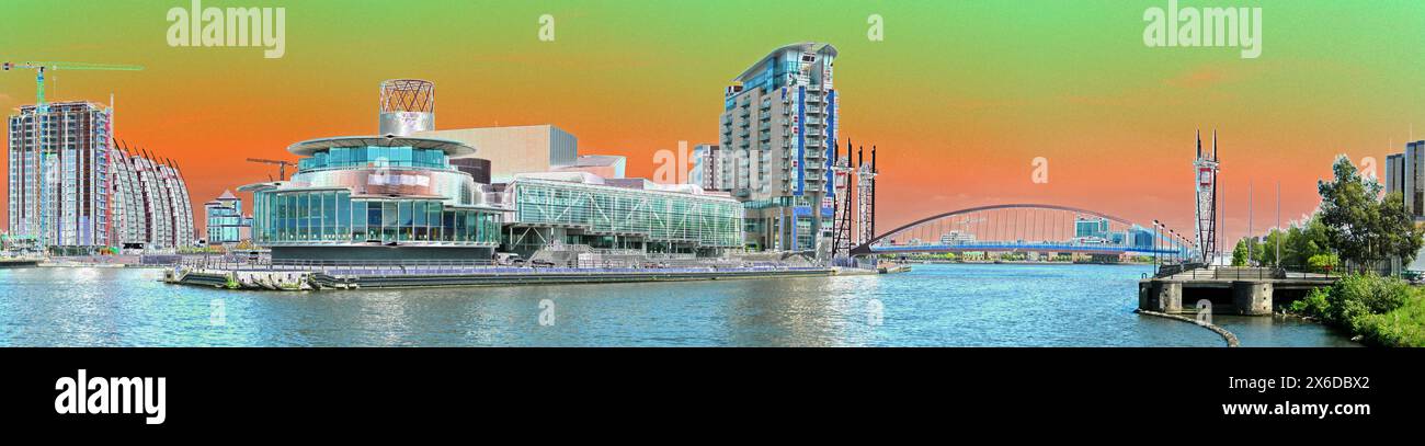 Stranger Than Fiction - vue d'un autre monde - Salford Quays, Banque D'Images