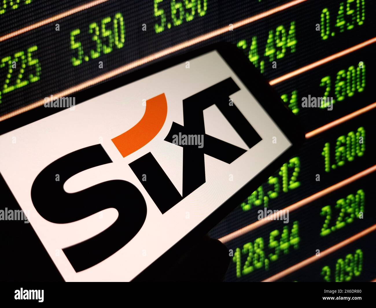 Konskie, Pologne - 13 mai 2024 : logo de la société Sixt affiché sur le téléphone portable Banque D'Images