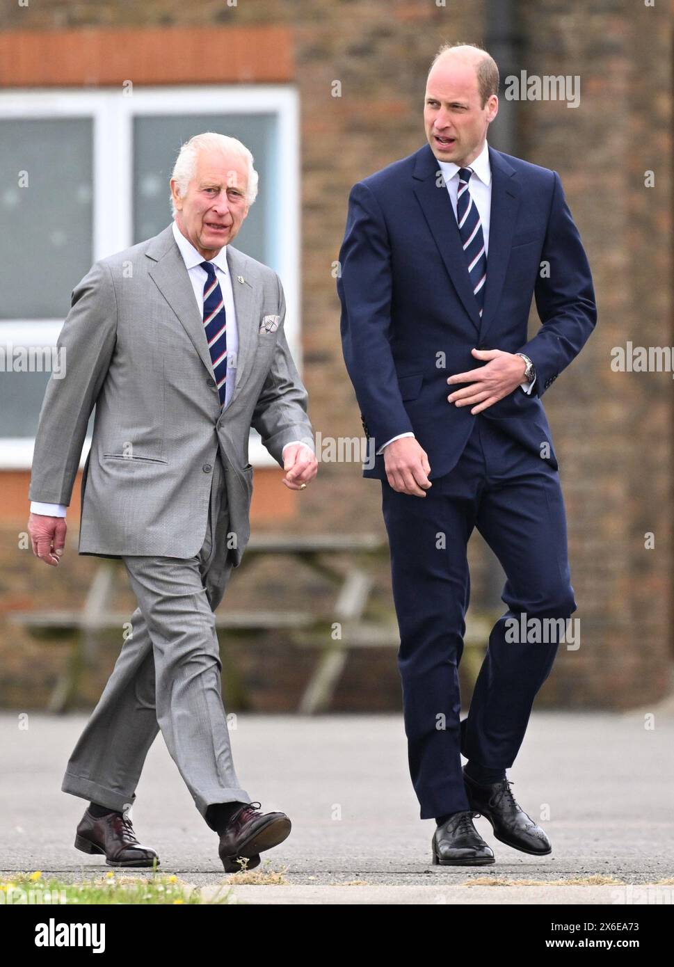 Middle Wallop, Angleterre. ROYAUME-UNI. 13 mai 2024. Le roi Charles III et le prince William, prince de Galles assistent à la passation officielle au cours de laquelle le roi transmet le rôle de colonel en chef du corps d'armée au prince William au Centre d'aviation de l'armée. Crédit : Anwar Hussein/Alamy Live News Banque D'Images