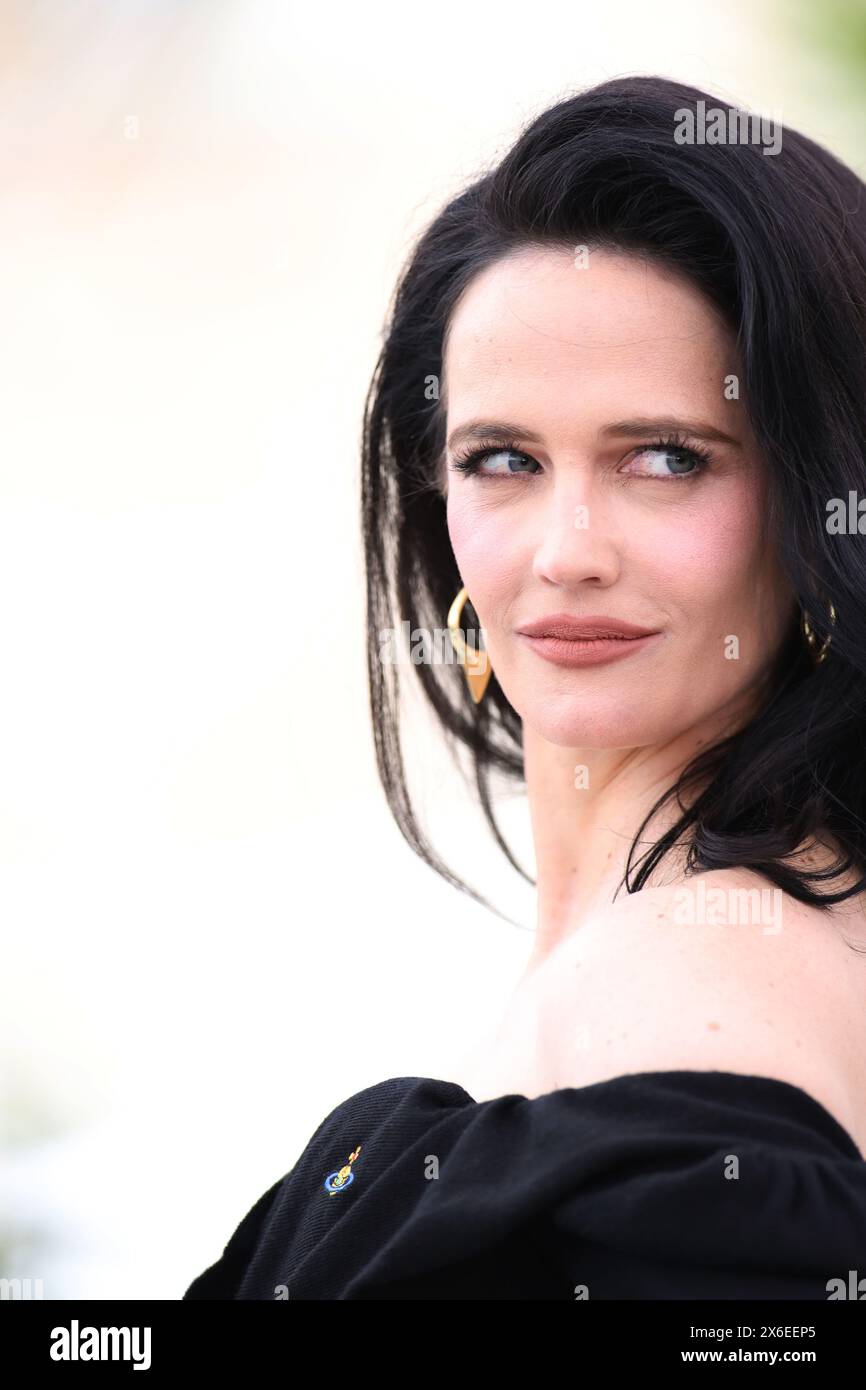 EVA GREEN à la photocall du jury pour le 77ème Festival annuel de Cannes au Palais des Festivals le 14 mai 2024 à Cannes, France. CAP/GOL ©GOL/Capital Pictures Banque D'Images