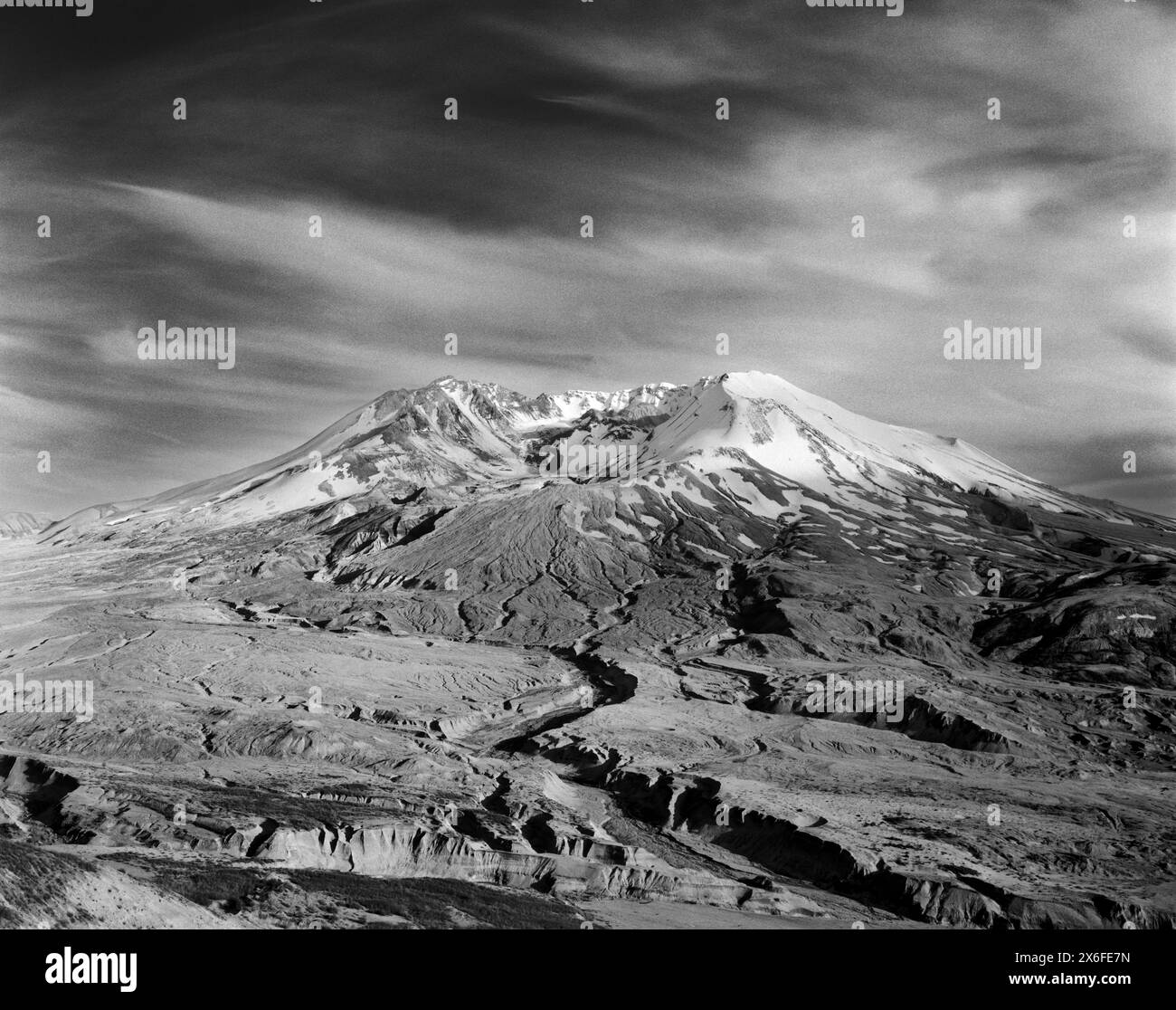 BW01818-38..... WASGINGTON - Mount St Helens from Johnston Ridge, Mount qualifiés Helens National Volcanic Monument, Gifford Pinchot National Forest. Banque D'Images