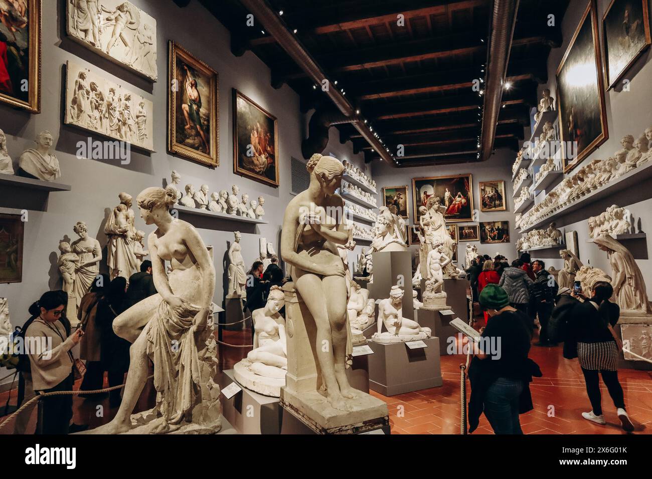 Florence, Italie - 29 décembre 2023 : la Galleria dell'Accademia di Firenze, ou 'Galerie de l'Académie de Florence', un musée d'art à Florence, en Italie Banque D'Images