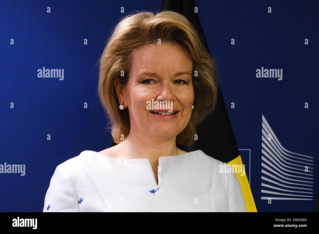 Bruxelles, Belgique. 15 mai 2024. La reine Mathilde, le roi Philippe de Belgique et la présidente de la Commission européenne Ursula von der Leyen posent pour la photo au début d'une visite royale au siège de l'UE, à Bruxelles, en Belgique, le 15 mai 2024. Crédit : ALEXANDROS MICHAILIDIS/Alamy Live News Banque D'Images