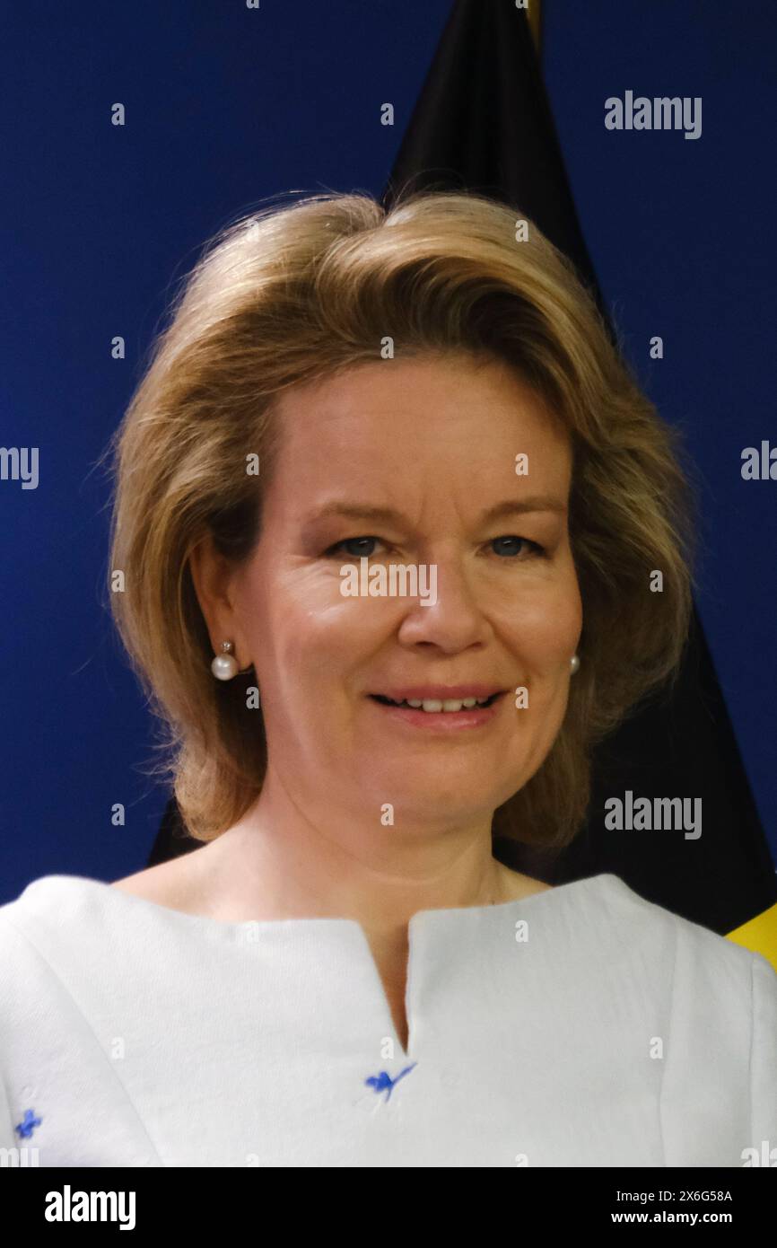 Bruxelles, Belgique. 15 mai 2024. La reine Mathilde, le roi Philippe de Belgique et la présidente de la Commission européenne Ursula von der Leyen posent pour la photo au début d'une visite royale au siège de l'UE, à Bruxelles, en Belgique, le 15 mai 2024. Crédit : ALEXANDROS MICHAILIDIS/Alamy Live News Banque D'Images