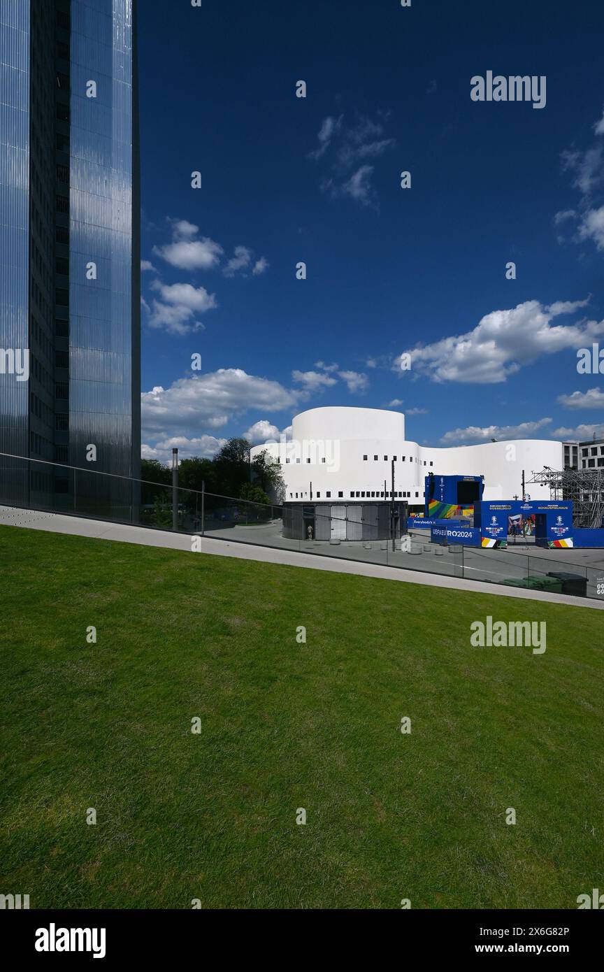 Football, Allemagne, Euro 2024, Fan zone au Schauspielhaus Düsseldorf Banque D'Images