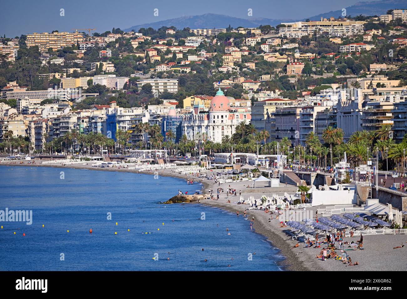 Plage et Promenade des Anglais à Nice ville France Banque D'Images