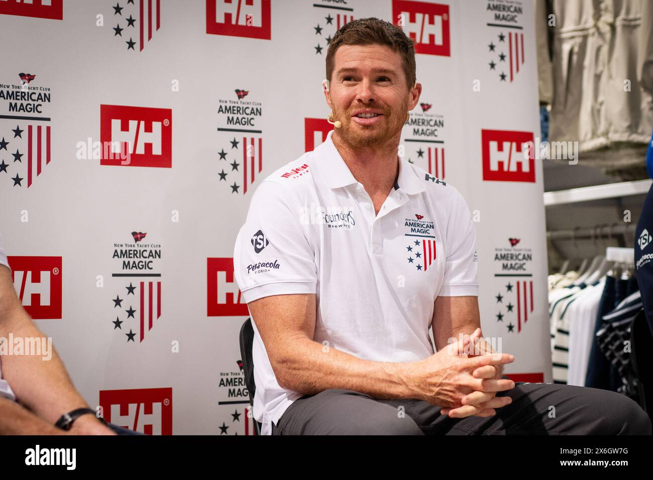 Barcelone, Espagne 14/05/2024, Tom Slingsby de l'Australie de l'équipe American Magic Sailing Team lors d'une conférence de presse le 14 mai 2024 au Helly Hansen Store de Barcelone, Espagne Banque D'Images