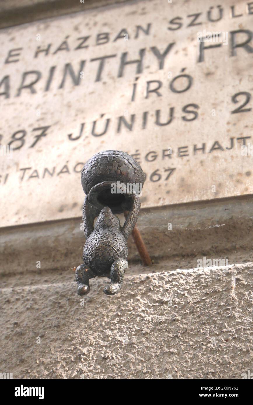 Winnie-l'ourson, une mini statue en bronze du sculpteur ukrainien hongrois Mihaly Kolodko, Budapest, Hongrie Banque D'Images