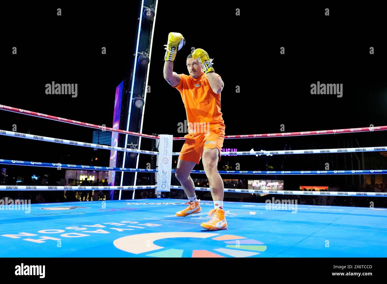Photo inédite datée du 15/5/2024 d'Oleksandr Usyk sur le ring lors d'une séance d'entraînement au Boulevard City Music World, Riyad, Arabie Saoudite. Le combat pour le titre des poids lourds IBF, WBA, WBC et WBO entre Tyson Fury et Oleksandr Usyk aura lieu le samedi 18 mai. Date de la photo : mercredi 15 mai 2024. Banque D'Images