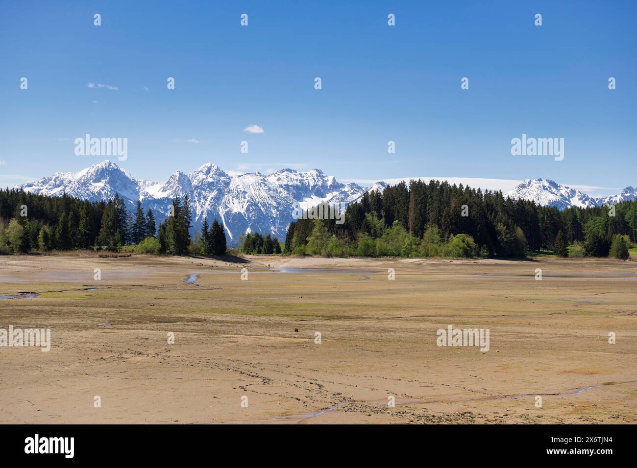 Forggensee drainé, vide, réservoir, protection contre les inondations, Allgaeu Alpes, neige, Ostallgaeu, Bavière, Allemagne Banque D'Images