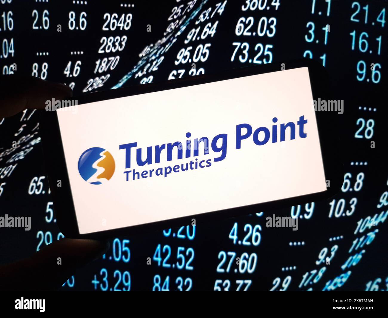 Konskie, Pologne - 15 mai 2024 : logo de la société Turning point Therapeutics affiché sur le téléphone portable Banque D'Images