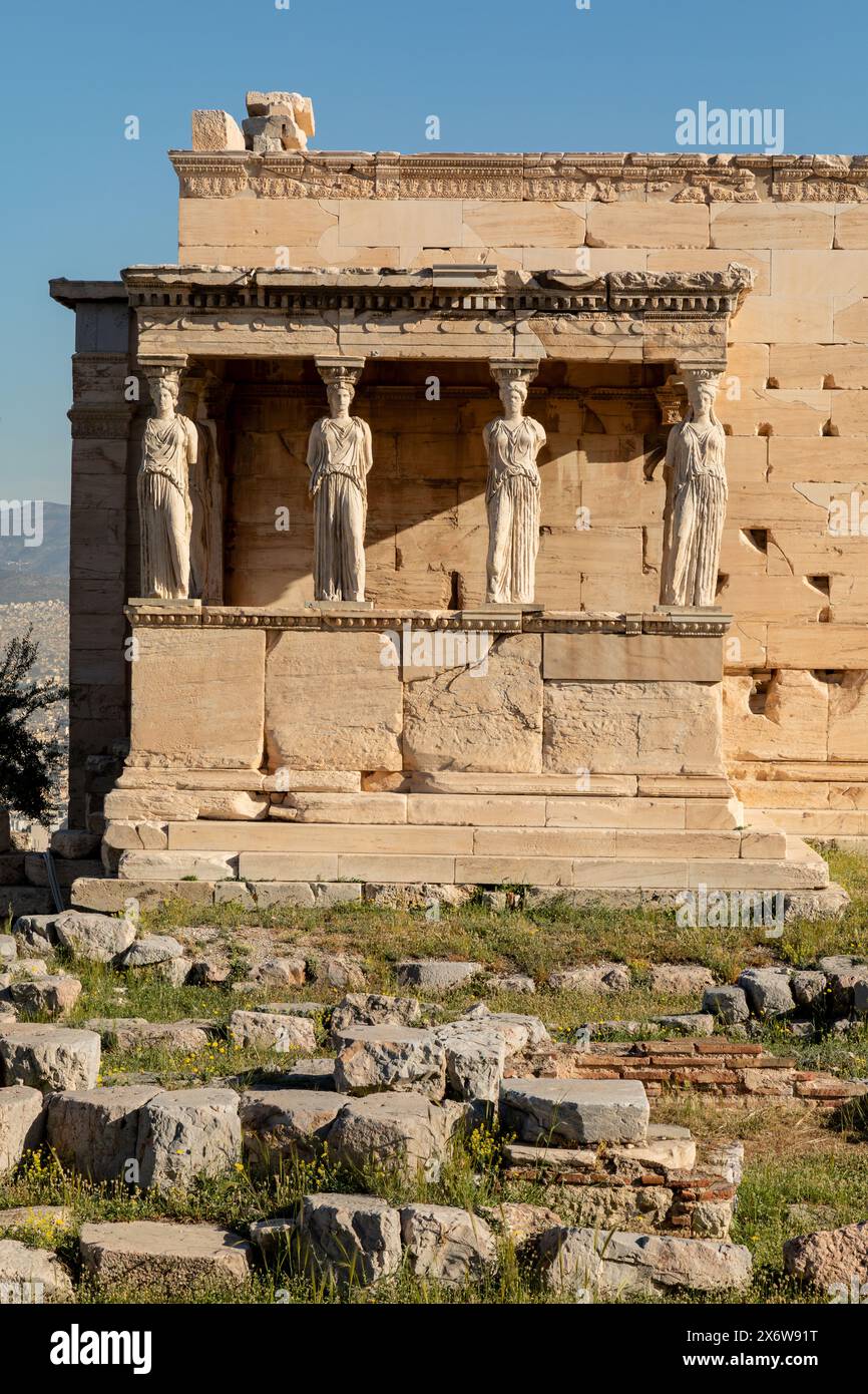 'Porche des Maidens' (Caryatides), temple Erechthéion sur le côté nord de l'Acropole d'Athènes, Grèce Banque D'Images