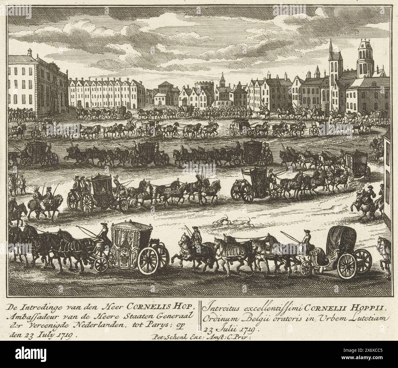 Entrée de Cornelis Hop comme ambassadeur à Paris, le 23 juin 1719, entrée de MM. Cornelis Hop, ambassadeur du Lord général des pays-Bas-Unis, à Parys ; le 23 juillet 1719 (titre sur objet), entrée de Cornelis Hop (II) comme ambassadeur à Paris, le 23 juin 1719. Une longue procession de chariots traverse la place. Fragment d'une grande plaque avec neuf scènes d'événements de l'année 1719 de la guerre de succession d'Espagne., estampe, graveur : Leonard Schenk, d'après la conception de : Adolf van der Laan, éditeur : Pieter Schenk (I), (mentionné sur l'objet), Amsterdam, 1719 - 1720, papier, gravure Banque D'Images