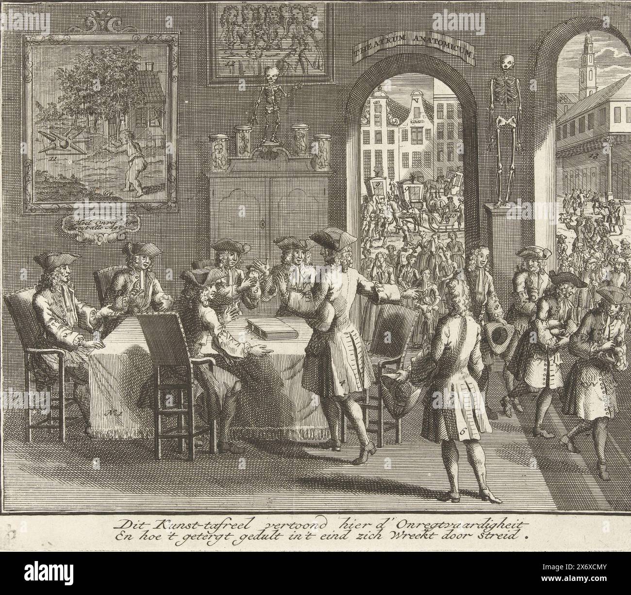 Allégorie de la déposition des huit officiers de la Guilde des chirurgiens à Amsterdam, 1732, allégorie de la déposition des huit officiers de la Guilde des chirurgiens à Amsterdam, 24 janvier 1732. Réunion des officiers menés par Abraham Titsingh dans la salle de guilde, sur la promenade de gauche trois souriants ont pris l'argent du fonds de la veuve. Quelques peintures allégoriques sur le mur, au-dessus de la porte : Theatrum Anatomicum. Dans la légende un verset de deux lignes. L'impression comprend une explication imprimée séparément de la plaque., impression, imprimeur : anonyme, pays-Bas du Nord, 1732, papier, gravure Banque D'Images