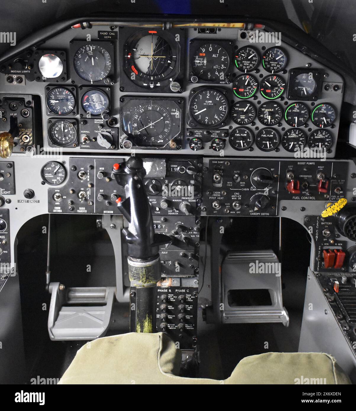 Le cockpit d'un T-38 talon de l'US Air Force. Le talon est un avion d'entraînement à réaction supersonique bimoteur à deux places. Banque D'Images