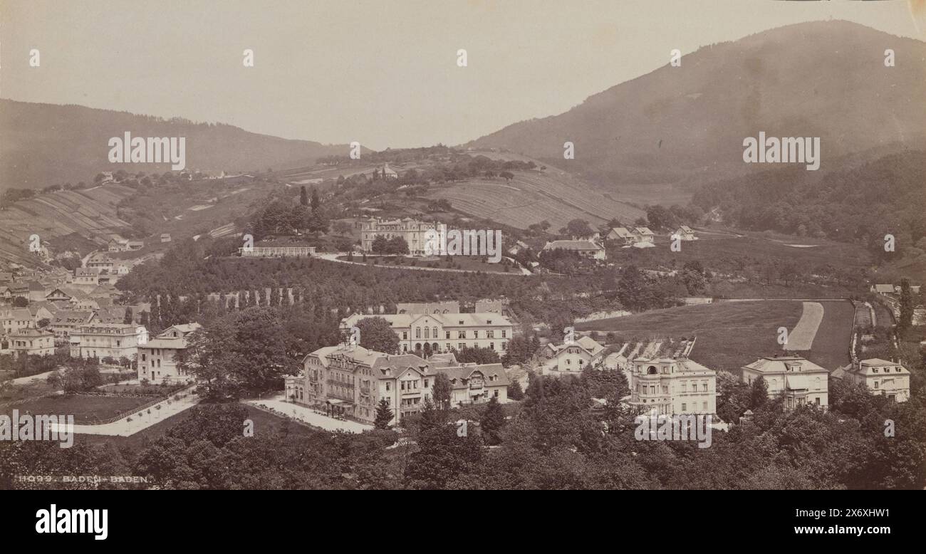 Vue de Baden-Baden, photographie, anonyme, Baden-Baden, 1890 - 1910, papier baryta, hauteur, 139 mm × largeur, 259 mm Banque D'Images