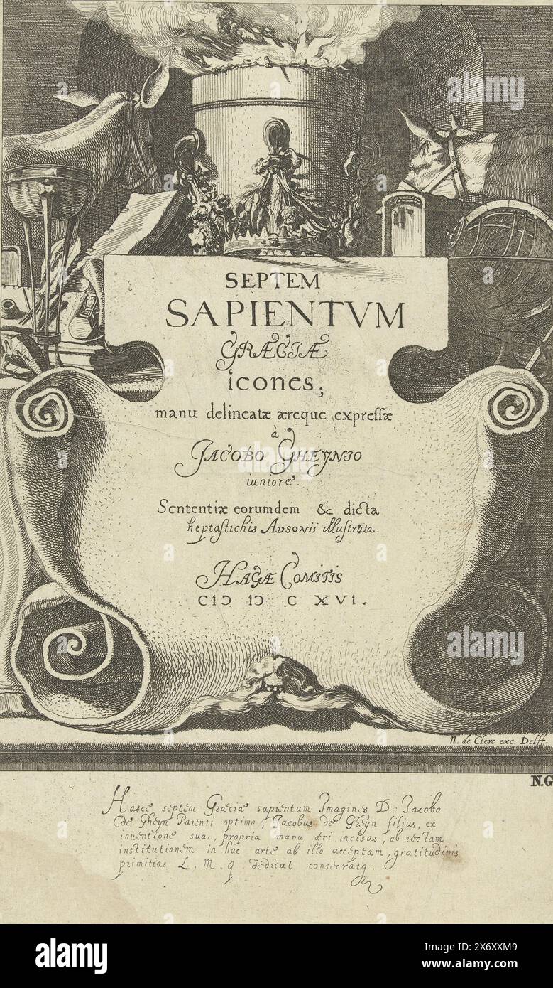 Tirage du titre pour la série de tirages les sept Sages de Grèce, les sept Sages de Grèce (titre de la série), Un texte latin sur une assiette qui se dresse contre une table sur laquelle se dresse un grand pot (?) sur laquelle un feu brûle. Un âne ou un cheval de chaque côté du feu. Autour du pot sont des livres, un sablier, des ustensiles d'écriture, etc sur la table. Sous la scène se trouve un texte latin de cinq lignes. Cette estampe fait partie d'une série de huit estampes : une estampe titre et sept portraits numérotés de sages grecs., estampe, imprimeur : Jacques de Gheyn (III), (mentionné sur l'objet), éditeur : Nicolaes de Clerck, (mentionné sur Banque D'Images