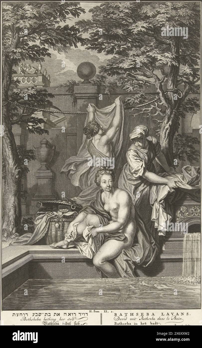 Bathsheba prend un bain, Bathsheba dans le bain (titre sur l'objet), Bathsheba prend un bain dans le jardin du palais du roi David. Deux femmes de ménage l'aident. L'un lui tend une serviette, l'autre accroche un chiffon à la ligne de lavage. David regarde la scène depuis son balcon., estampe, imprimeur : Balthasar Bernards, (mentionné sur l'objet), après dessin par : Bernard Picart, (mentionné sur l'objet), Amsterdam, c. 1711 - c. 1720, papier, gravure, gravure, hauteur, 353 mm × largeur, 218 mm Banque D'Images