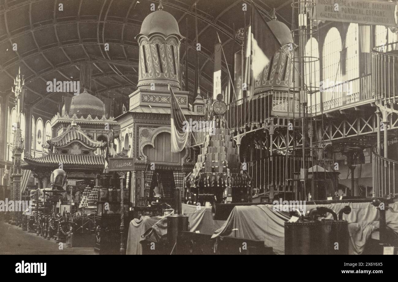 Galerie des machines à l'exposition universelle de 1867 à Paris, photographie, Pierre petit, (attribué à), Paris, 1867, papier, impression albumen, hauteur, 93 mm × largeur, 144 mm, hauteur, 97 mm × largeur, 158 mm Banque D'Images