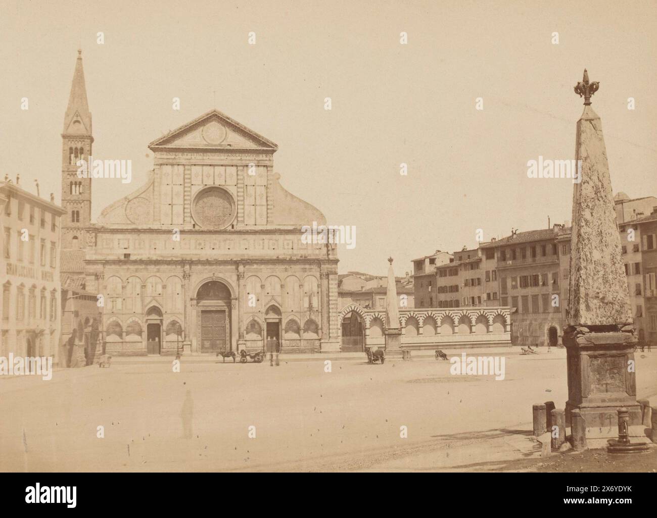 Vue de la Santa Maria Novella à Florence, Italie, S. Maria Novella (titre sur objet), photographie, anonyme, après sculpture par : Bartolomeo Ammannati, après sculpture par : Giambologna, Florence, 1851 - 1900, carton, impression à l'albumen, hauteur, 209 mm × largeur, 281 mm Banque D'Images