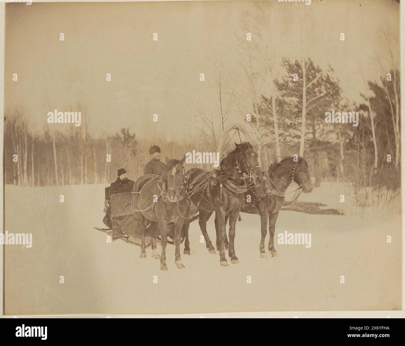Troïka avec trois chevaux, probablement en Russie, photographie, Alexis Mazourine, (mentionné sur l'objet), Russie, 1883 - 1900, papier, impression albumen, hauteur, 350 mm × largeur, 455 mm Banque D'Images