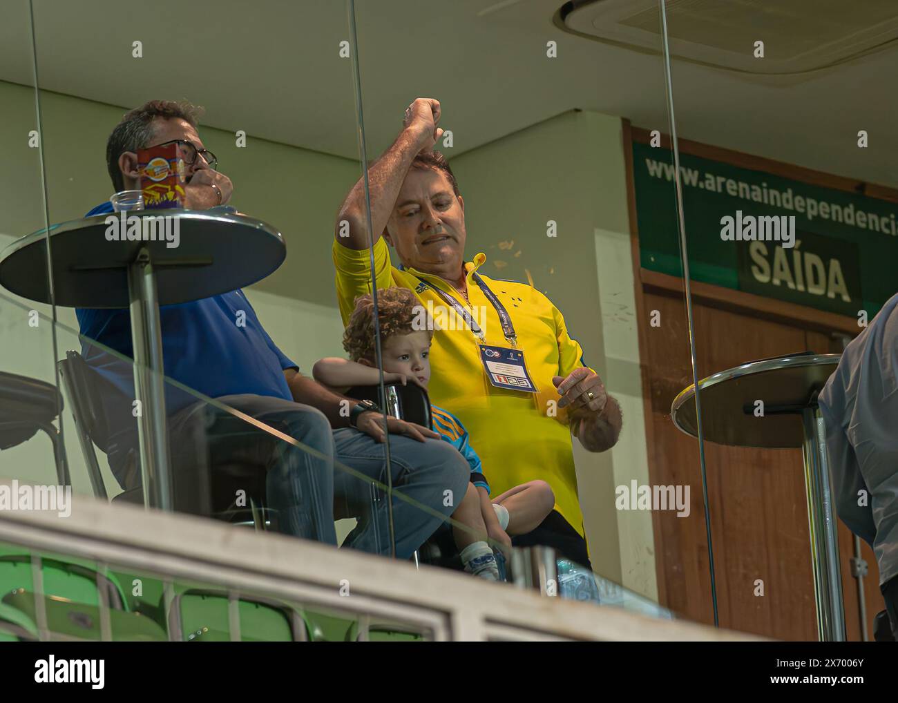 Belo Horizonte, Brésil. 16 mai 2024. Pedro Lourenco, propriétaire de Cruzeiro combat pour le ballon de possession avec de l'Union la Calera, lors du match entre Cruzeiro et Union la Calera, pour le cinquième tour du groupe B de la Copa CONMEBOL Sudamericana 2024, à Arena Independencia Stadium, à Belo Horizonte, Brésil le 16 mai. Photo : Gledston Tavares/DiaEsportivo/Alamy Live News crédit : DiaEsportivo/Alamy Live News Banque D'Images