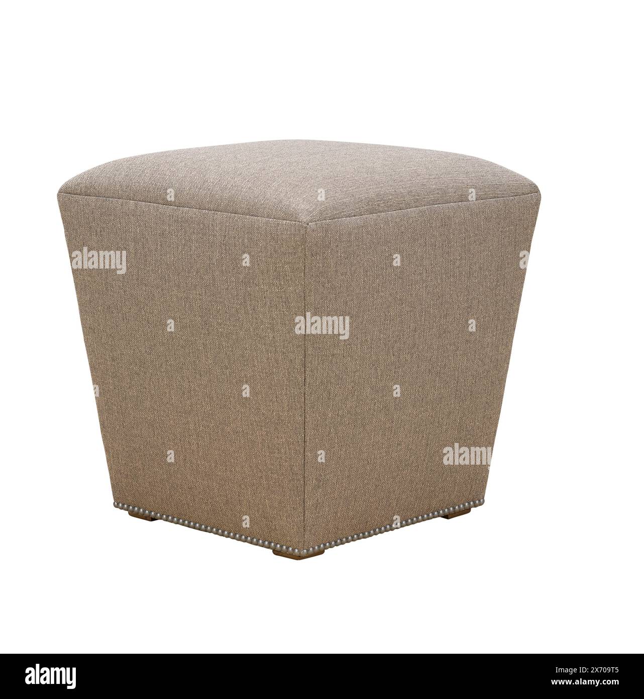 pouf en tissu carré gris avec jambes en bois isolé sur fond blanc. masque. pouf souple, design intérieur de meubles rétro pour salon. Banque D'Images