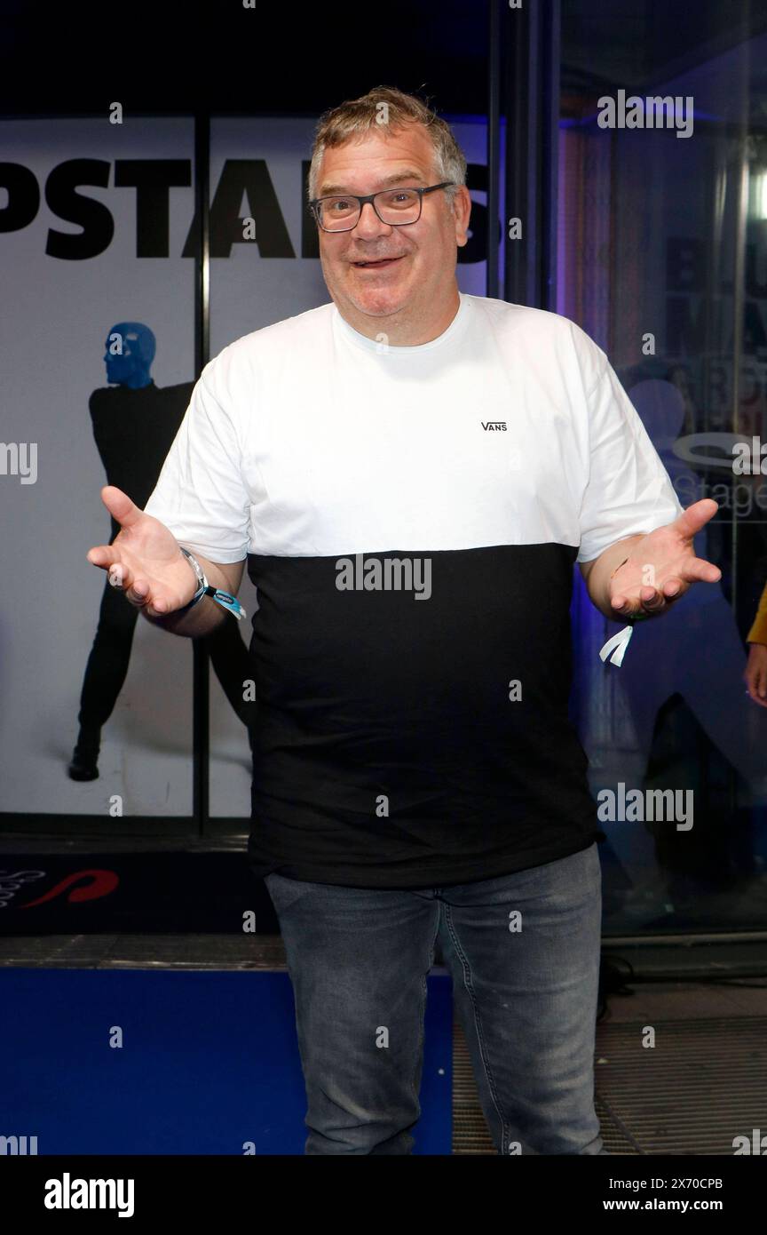 Elton beim 20 Jahre Blue Man Group Event im Stage Bluemax Theater. Berlin, 16.05.2024 *** Elton au 20e anniversaire du Blue Man Group au Stage Bluemax Theater Berlin, 16 05 2024 Foto:XA.xBuggex/xFuturexImagex Blue Man 4574 Banque D'Images