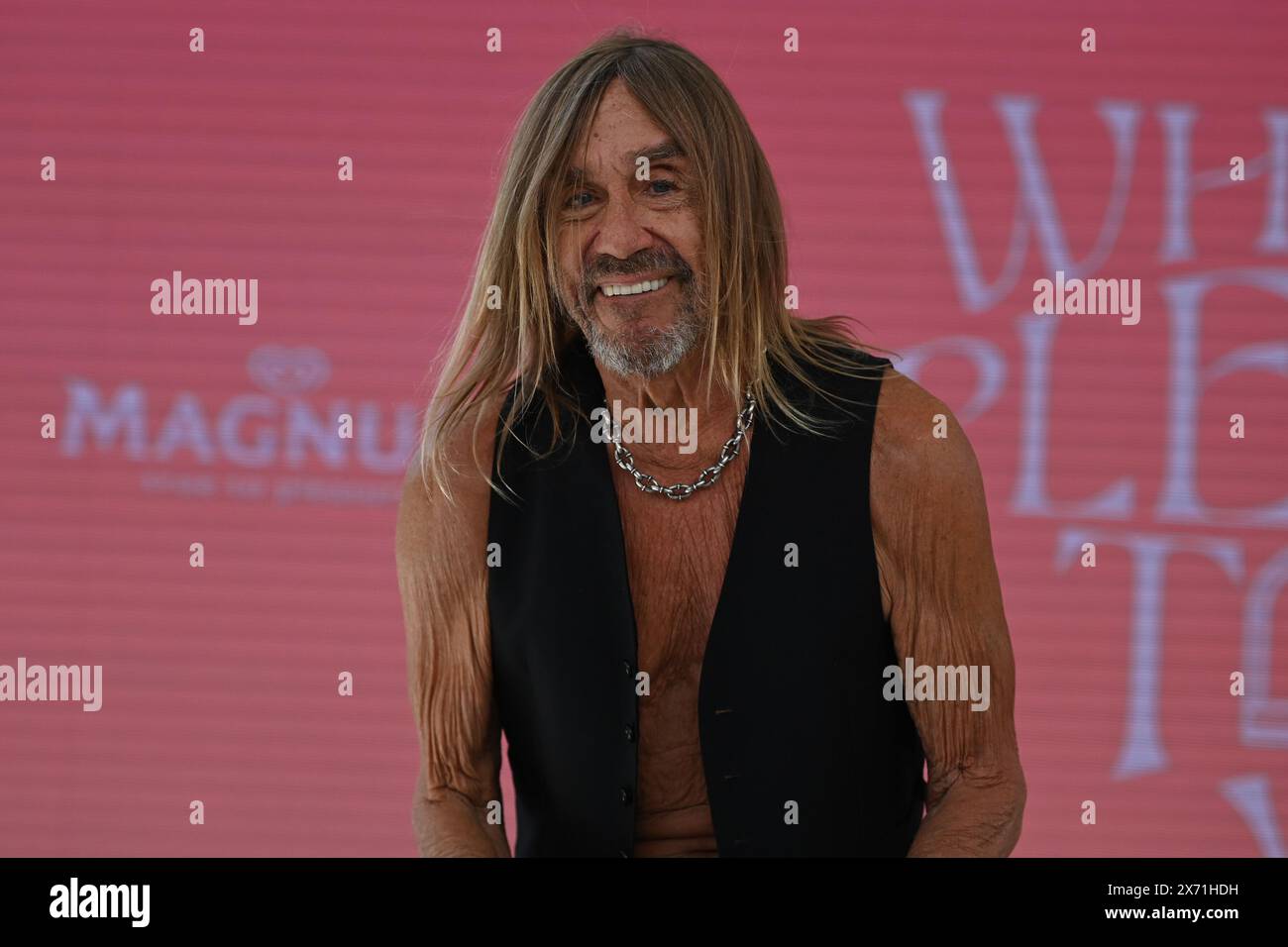 Cannes, France. 16 mai 2024. Iggy Pop assiste à la soirée d'écoute Magnum Cannes à la plage Stéphanie. Crédit : Stefanie Rex/dpa/Alamy Live News Banque D'Images