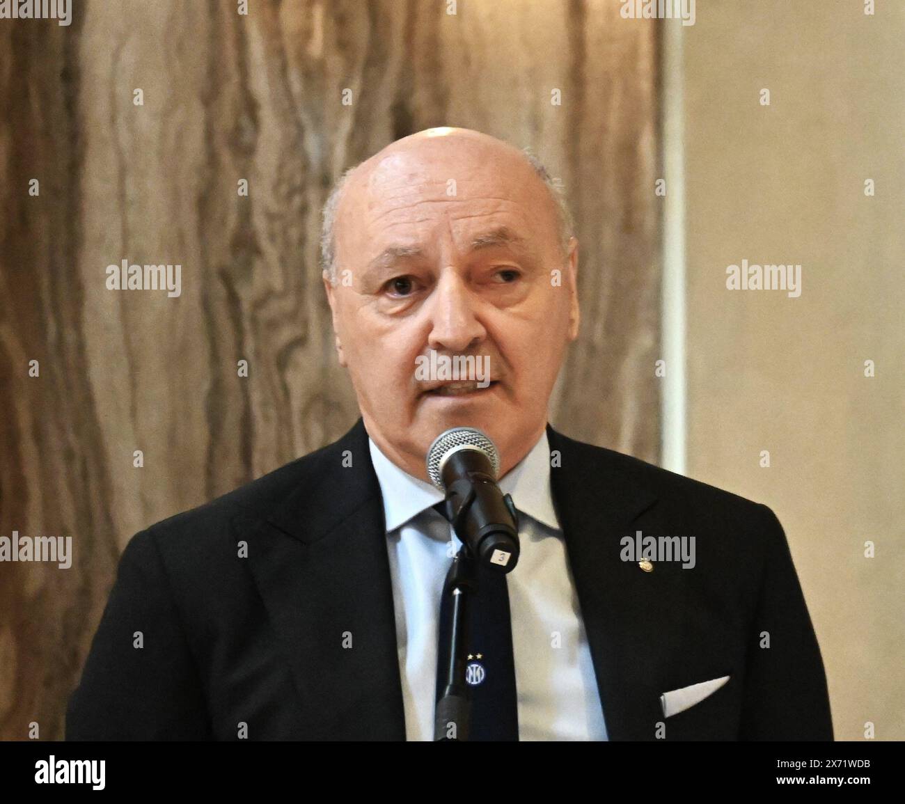 Milan, . 17 mai 2024. Milan, Italie Inter, 2024 champions italiens, reçoit le prix Ambrogino d'Oro au Palazzo Marino avec les managers et les joueurs sur la photo : Giuseppe Marotta AD Sport crédit : Agence photo indépendante/Alamy Live News Banque D'Images