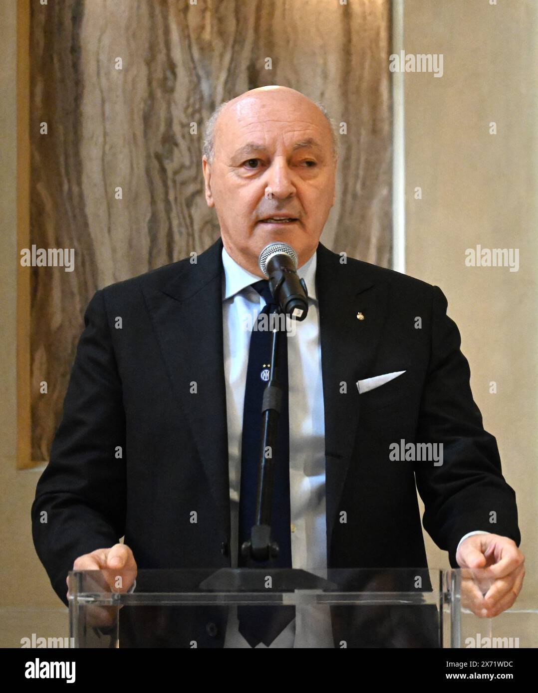Milan, . 17 mai 2024. Milan, Italie Inter, 2024 champions italiens, reçoit le prix Ambrogino d'Oro au Palazzo Marino avec les managers et les joueurs sur la photo : Giuseppe Marotta AD Sport crédit : Agence photo indépendante/Alamy Live News Banque D'Images