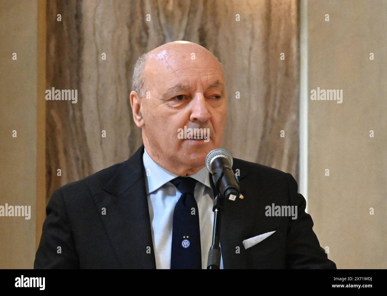 Milan, . 17 mai 2024. Milan, Italie Inter, 2024 champions italiens, reçoit le prix Ambrogino d'Oro au Palazzo Marino avec les managers et les joueurs sur la photo : Giuseppe Marotta AD Sport crédit : Agence photo indépendante/Alamy Live News Banque D'Images