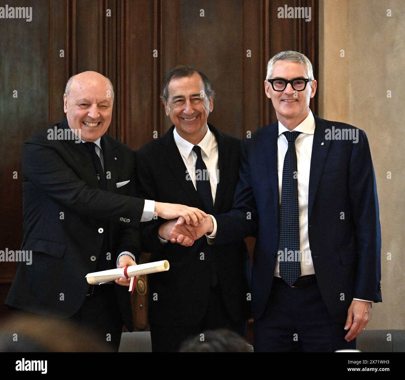 Milan, . 17 mai 2024. Milan, Italie Inter, 2024 champions italiens, reçoit le prix Ambrogino d'Oro au Palazzo Marino avec les managers et les joueurs sur la photo : crédit : Agence photo indépendante/Alamy Live News Banque D'Images
