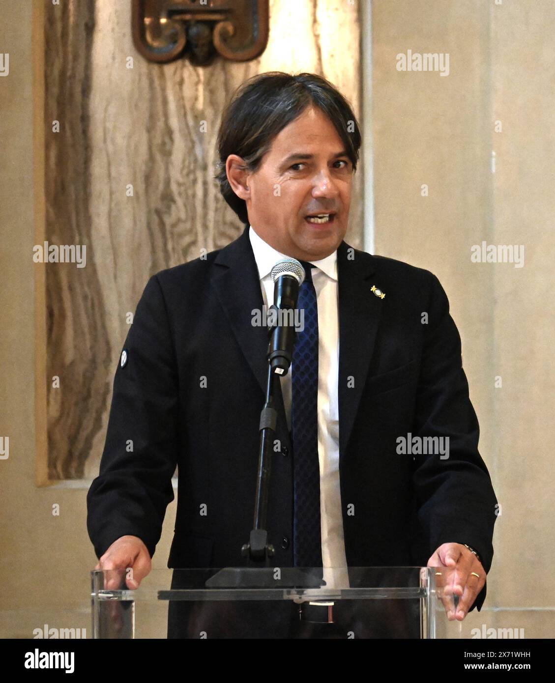 Milan, . 17 mai 2024. Milan, Italie Inter, 2024 champions italiens, reçoit le prix de l'Ambrogino d'Oro au Palazzo Marino avec les managers et les joueurs sur la photo : Simone Inzaghi Inter coach crédit : Independent photo Agency/Alamy Live News Banque D'Images
