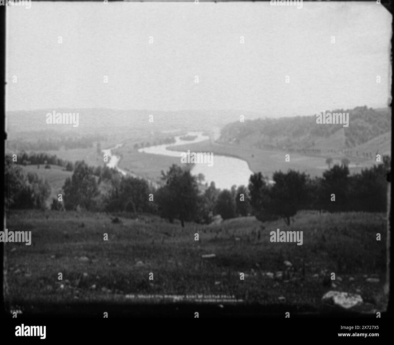 Valley of the Mohawk, à l'est de Little Falls, 'W.H. Jackson & Co., Denver, Coll.', commandé par le New York Central Railroad, juin-juillet 1890., Detroit Publishing Co. 01533., Gift ; State Historical Society of Colorado ; 1949, Valleys. , Rivers. , États-Unis, New York (État), Little Falls. , États-Unis, New York (State), Mohawk River. Banque D'Images