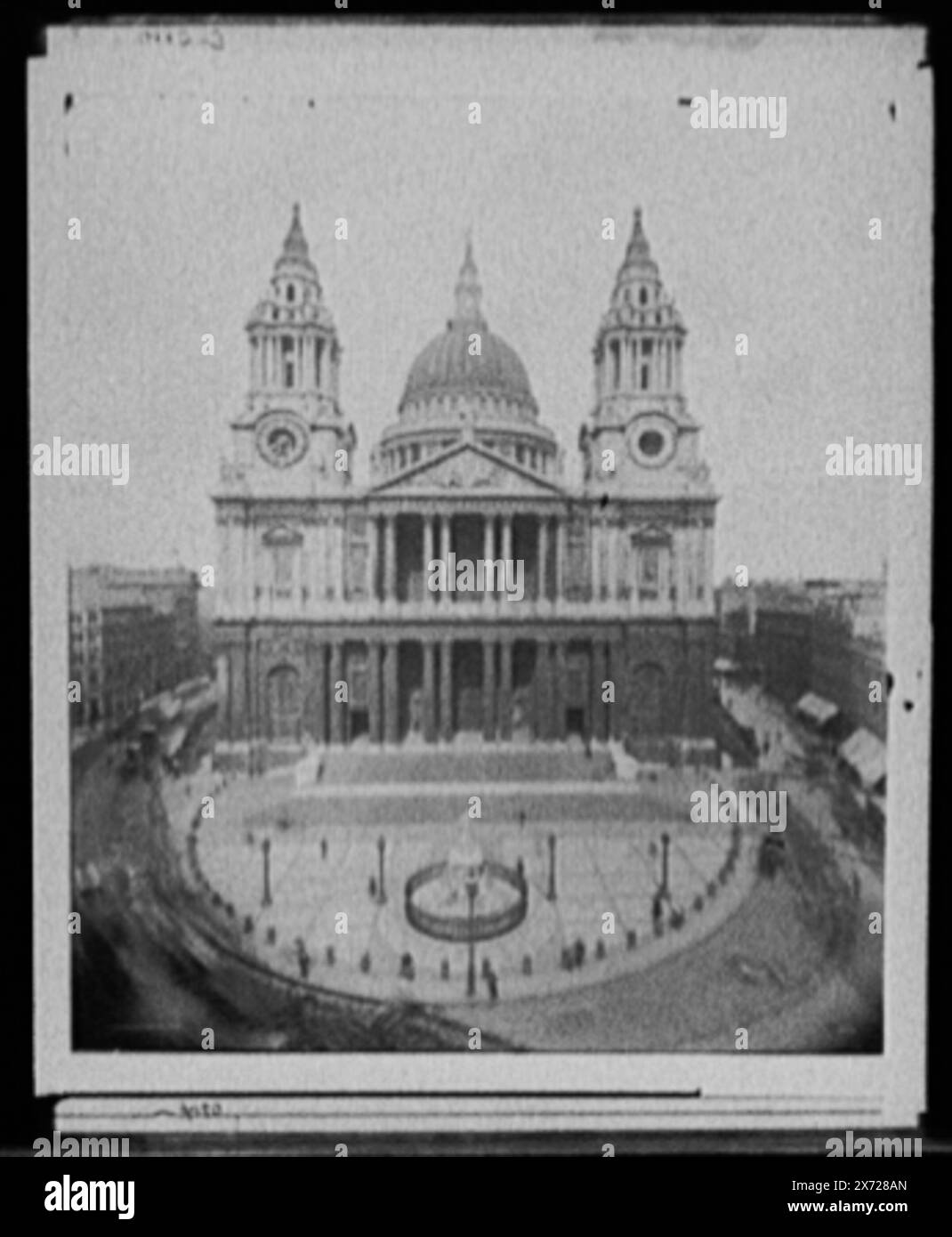 Paul's Cathedral, England, Title from jacket., numéro similaire à la série de cathédrales anglaises dans Detroit catalogue J, Supplément (1901-1906)., 'E 30691' on Negative., Detroit Publishing Co. No. 0914., Gift ; State Historical Society of Colorado ; 1949, Cathedrals. , Angleterre, Londres. Banque D'Images