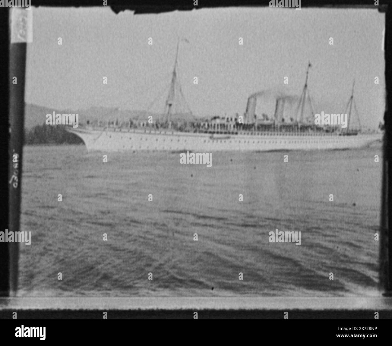 S.S. Empress of China, titre conçu par Cataloger., possiblement en Colombie-Britannique., '1097' sur négatif., Detroit Publishing Co. No. 30819., Gift ; State Historical Society of Colorado ; 1949, Empress of China (Steamship : 1891-1911), Ships. Banque D'Images