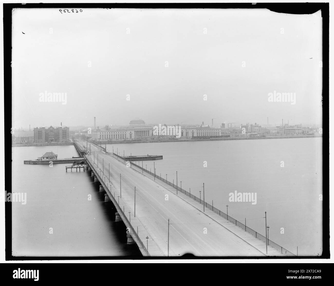 Harvard Bridge et Massachusetts Institute of Technology, Cambridge, Mass., titre conçu par Cataloger., Detroit Publishing Co. No. 068509., Gift ; State Historical Society of Colorado ; 1949, universités et collèges. , Rivers. , Ponts. , États-Unis, Massachusetts, Cambridge. , États-Unis, Massachusetts, Boston. , États-Unis, Massachusetts, Charles River. Banque D'Images