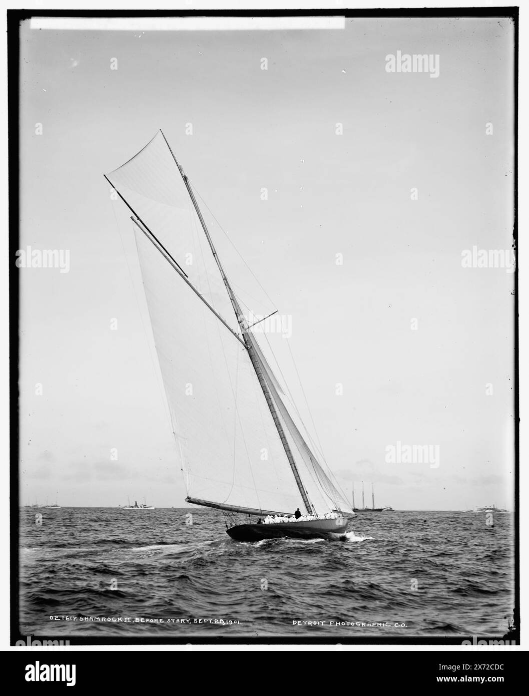 Shamrock II avant le début, '487' sur négatif., Detroit Publishing Co. No. 021617., Gift ; State Historical Society of Colorado ; 1949, Shamrock II (Yacht), America's Cup races. , Yachts. , Régates. Banque D'Images