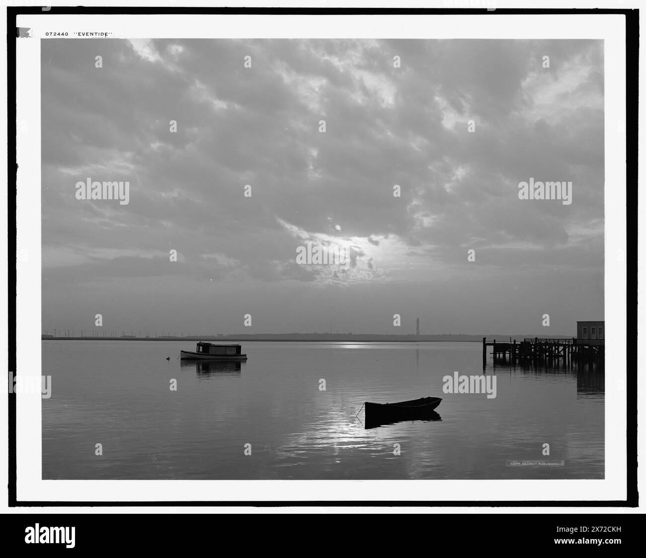 Eventide, locale basée sur des négatifs avec des nombres similaires., Detroit Publishing Co. No. 072440., Gift ; State Historical Society of Colorado ; 1949, Sunrise & Sunsets. , Front de mer. , États-Unis, Floride. Banque D'Images