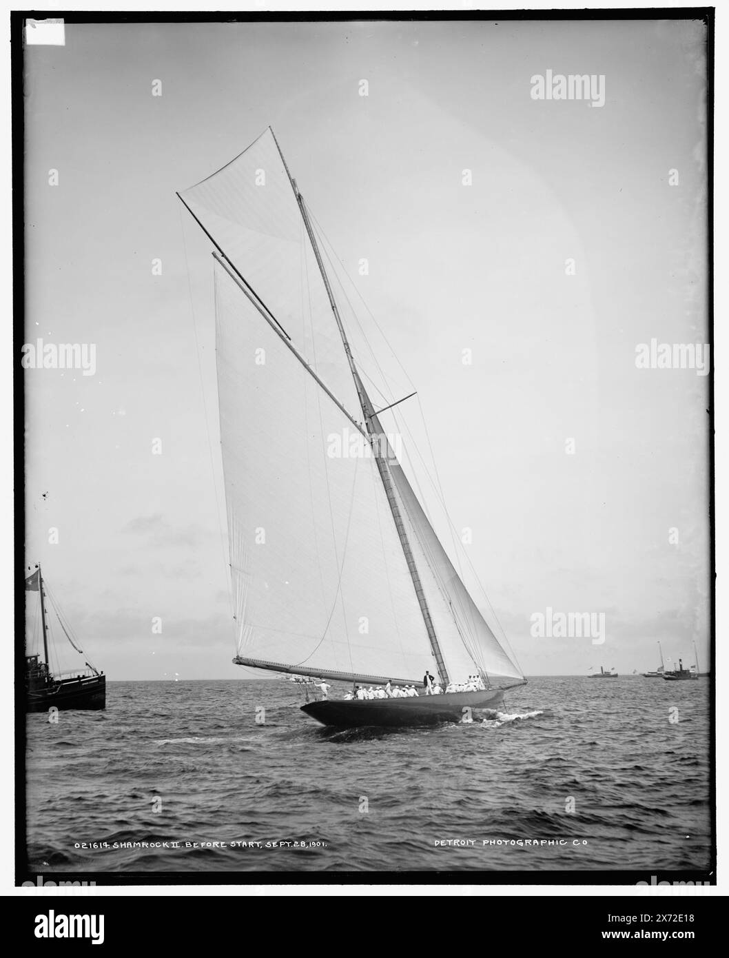Shamrock II avant le début, '484' sur négatif., Detroit Publishing Co. No. 021614., Gift ; State Historical Society of Colorado ; 1949, Shamrock II (Yacht), America's Cup races. , Yachts. , Régates. Banque D'Images