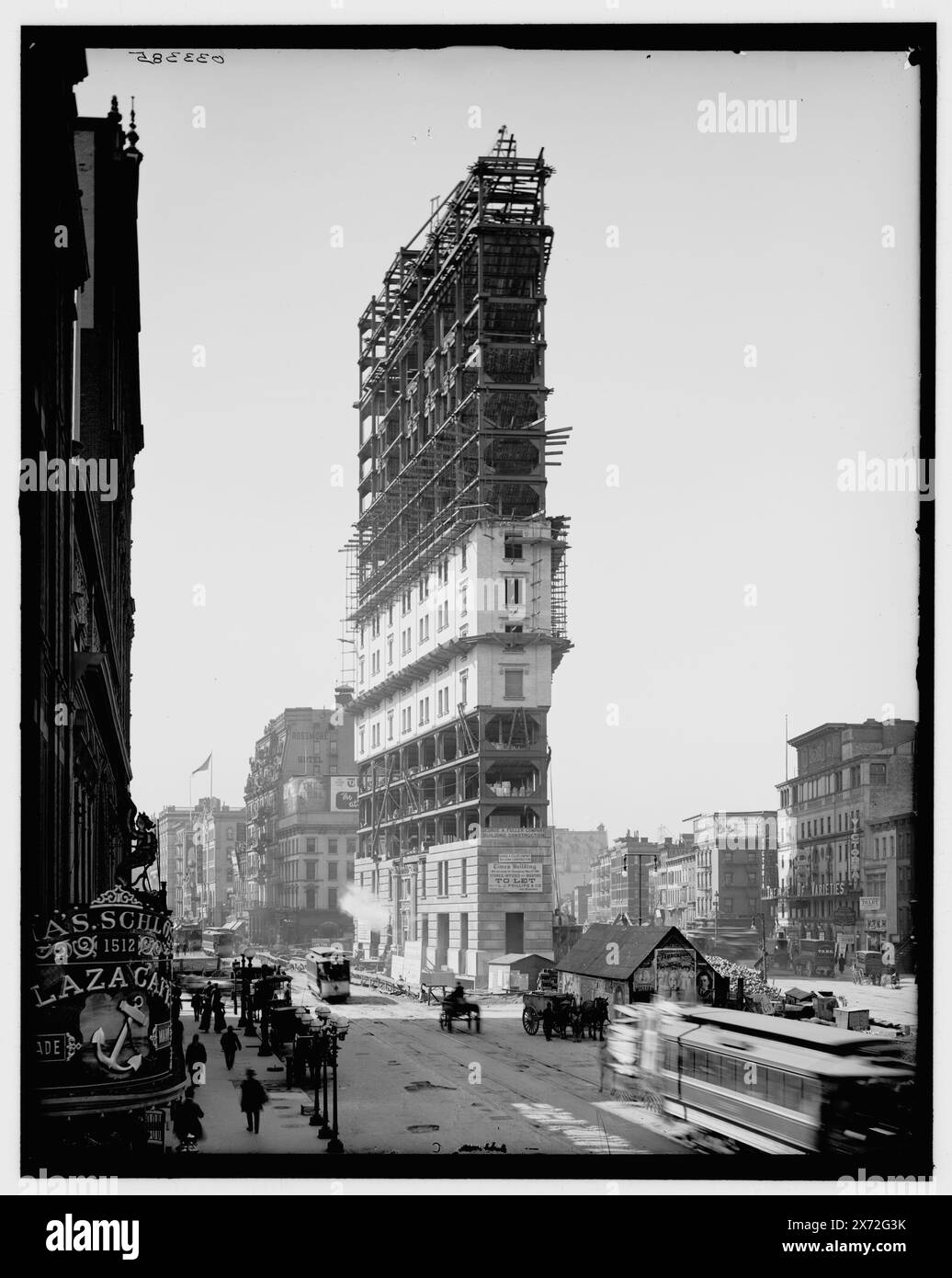 New York, New York, Times Building Under construction, titre tiré de la veste., Detroit Publishing Co. no. 033385., Gift ; State Historical Society of Colorado ; 1949, Office Buildings. , Industrie de la construction. , Plazas. , Industrie de la presse. , États-Unis, New York (State), New York. Banque D'Images