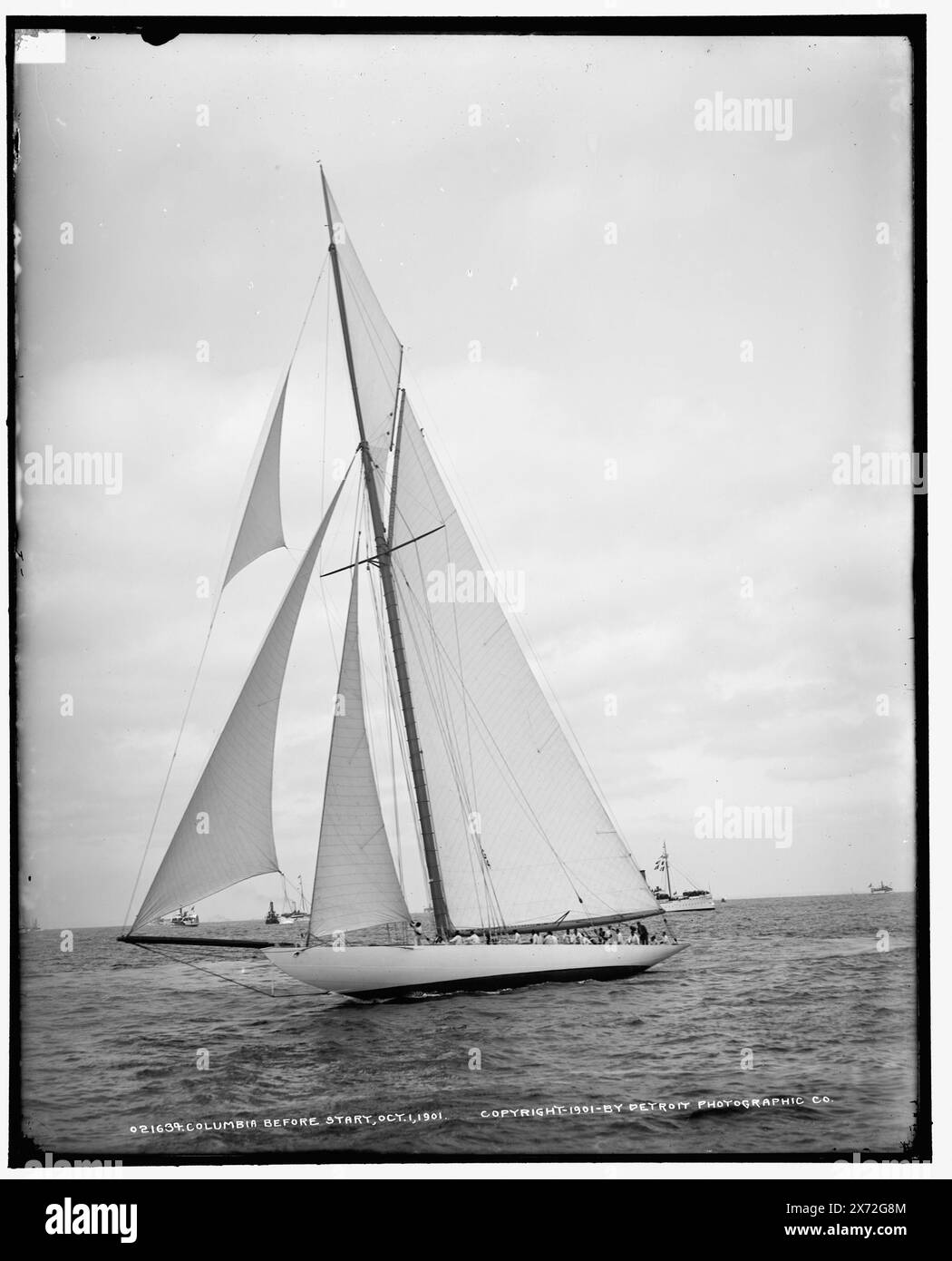 Columbia avant le début, oct. 1, 1901, '505' sur négatif., Detroit Publishing Co. No. 021634., Gift ; State Historical Society of Colorado ; 1949, Columbia (Sloop), America's Cup races. , Yachts. , Régates. Banque D'Images