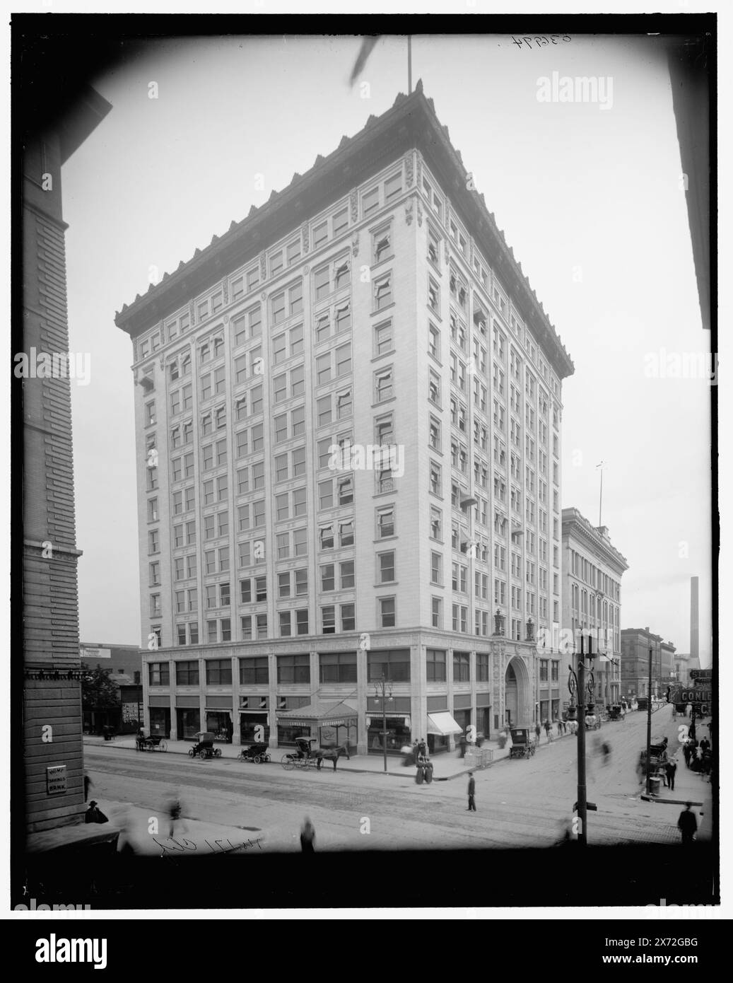 Ohio Building, Toledo, Ohio, titre tiré de la veste., 'No. 171 Clif.' Sur négatif., Detroit Publishing Co. No. 036994., Gift ; State Historical Society of Colorado ; 1949, Office Buildings. , États-Unis, Ohio, Toledo. Banque D'Images