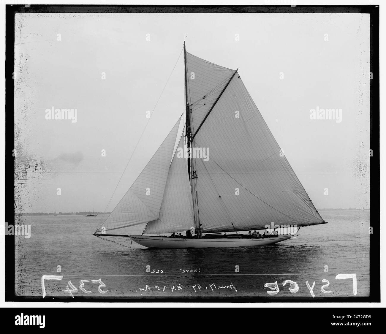 Syce, attribution basée sur le style de titre et de numérotation., '534' et 'N.Y.Y.C. reg.' [New York Yacht Club Regatta] sur négatif., No Detroit Publishing Co. No., cadeau ; State Historical Society of Colorado ; 1949, Syce (Yacht) , Yachts. , Régates. Banque D'Images