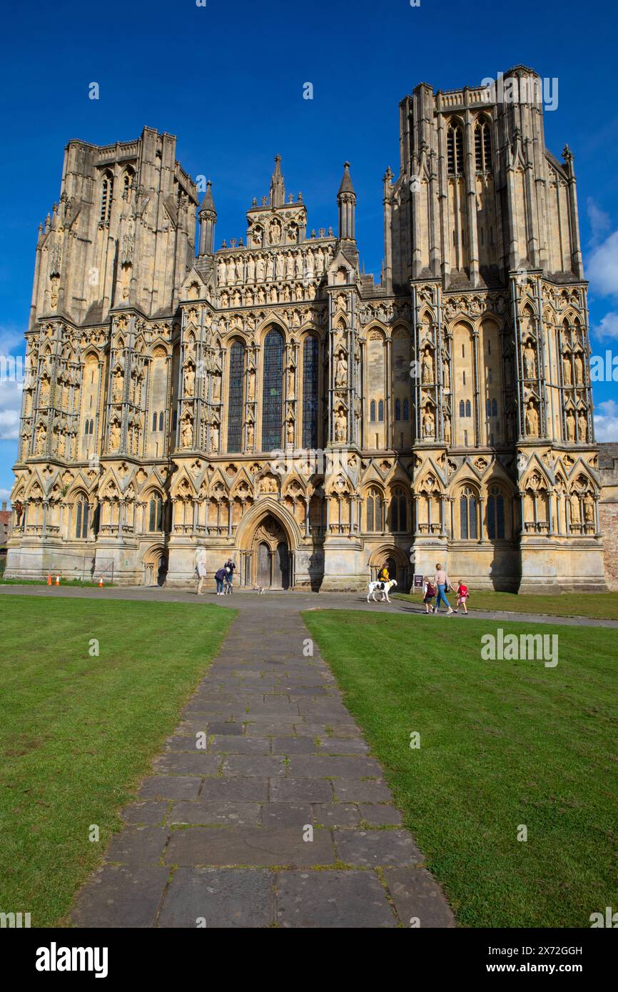 La magnifique cathédrale de Wells dans la ville de Wells dans le Somerset, Royaume-Uni. Banque D'Images