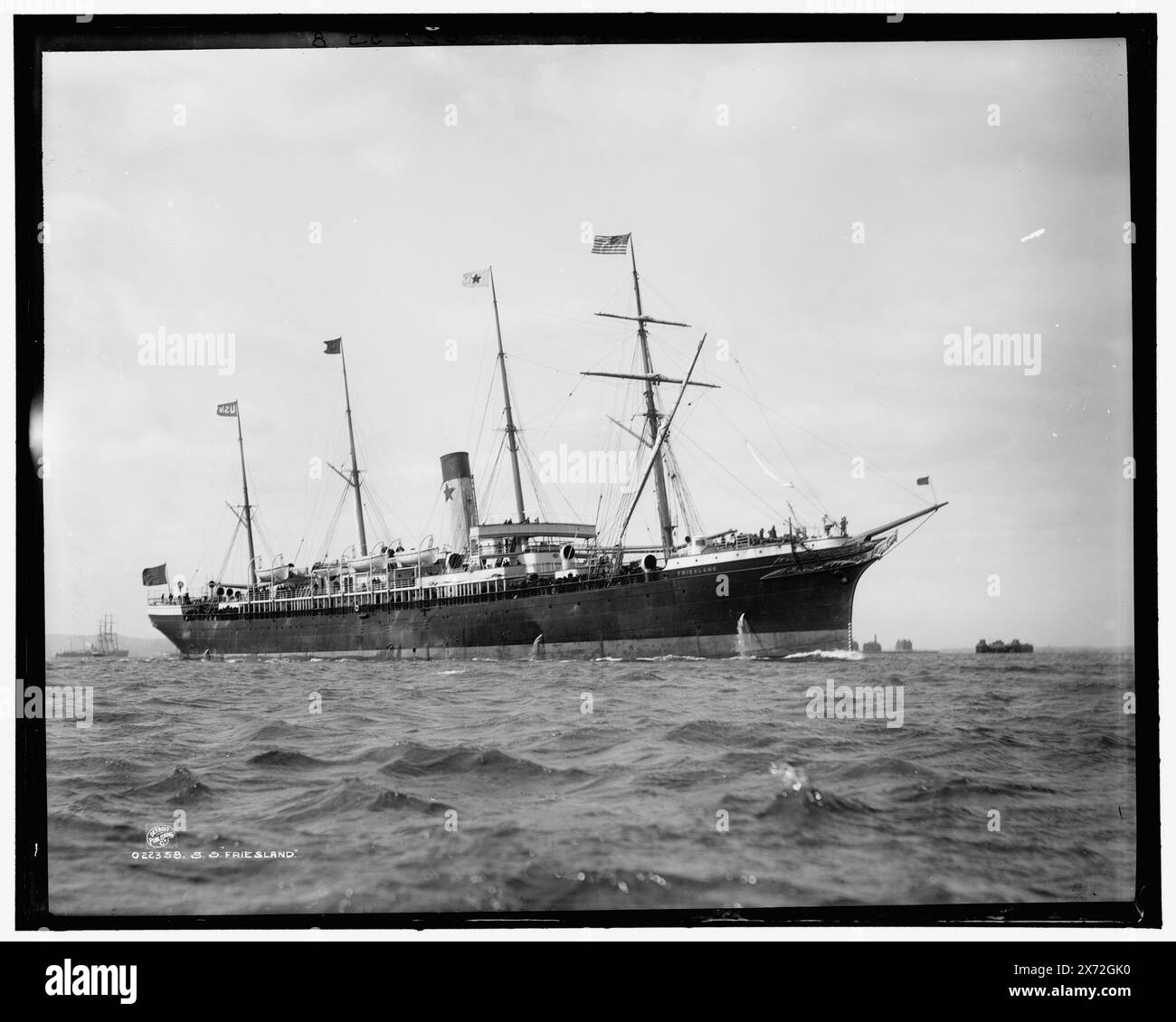 S.S. Friesland, attribution basée sur le style du titre et la numérotation., Detroit Publishing Co. No. 022358., Gift ; State Historical Society of Colorado ; 1949, Friesland (Ocean liner), Ocean liners. Banque D'Images